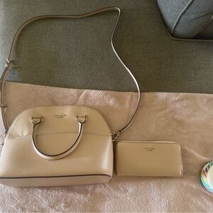 Kate Spade Cream Shoulder Bag with Gold-Tone Hardware